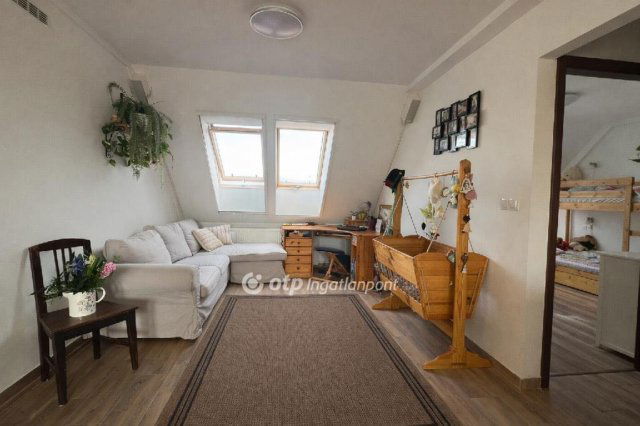 Eladó téglalakás, Egerben 81.9 M Ft, 3+1 szobás