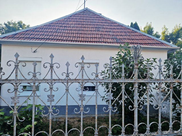 Eladó családi ház, Cserépfaluban 27.2 M Ft, 2+1 szobás
