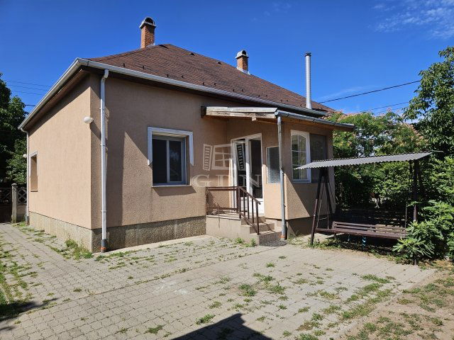 Eladó családi ház, Dunaharasztin 68 M Ft, 3 szobás
