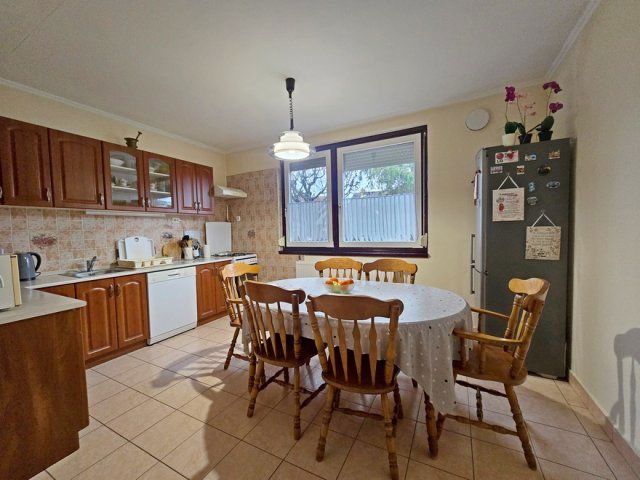 Eladó családi ház, Debrecenben 114.9 M Ft, 3 szobás