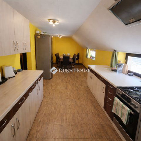 Eladó családi ház, Kecskeméten 90 M Ft, 4 szobás