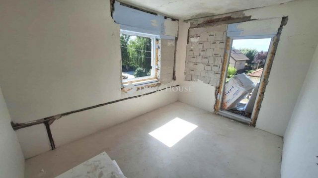 Eladó családi ház, Kiskunlacházán 64.9 M Ft, 4 szobás