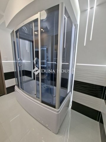 Eladó családi ház, Hatvanban 89 M Ft, 4 szobás