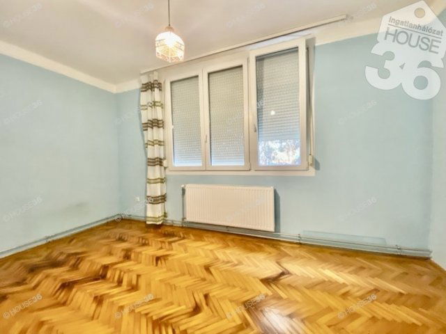Eladó téglalakás, Kecskeméten 53 M Ft, 3 szobás