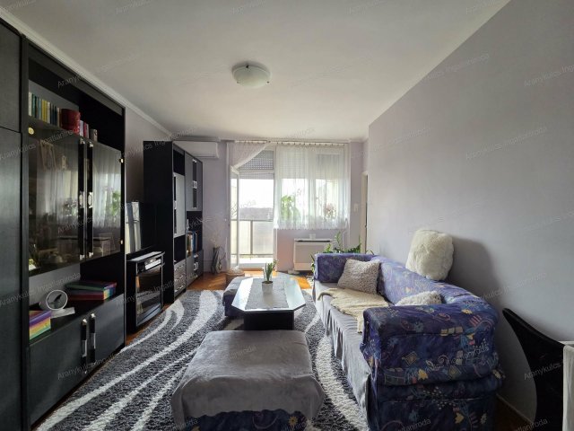 Eladó téglalakás, Gyulán 31.99 M Ft, 2 szobás