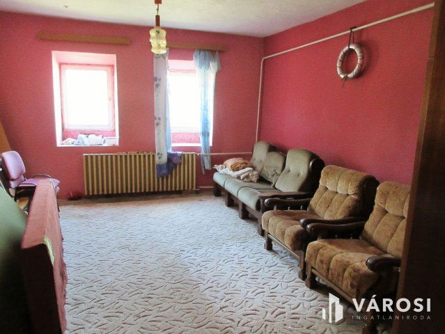 Eladó családi ház, Pitvaroson 4.9 M Ft, 2 szobás