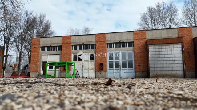 Eladó ipari ingatlan, Székesfehérvárott 385 M Ft