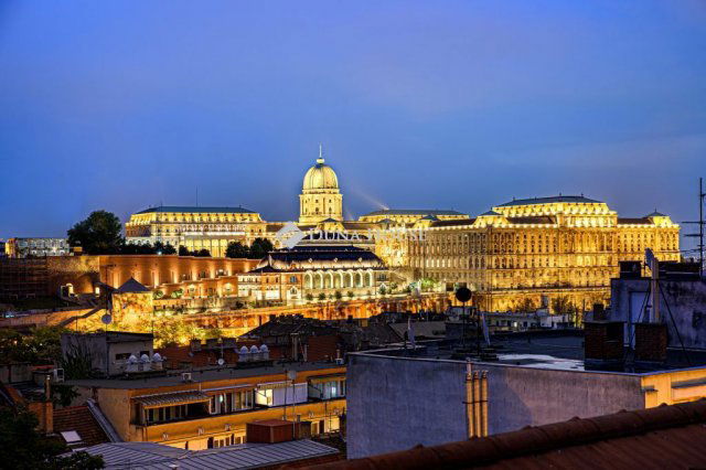 Eladó téglalakás, Budapesten, I. kerületben 219 M Ft, 2 szobás