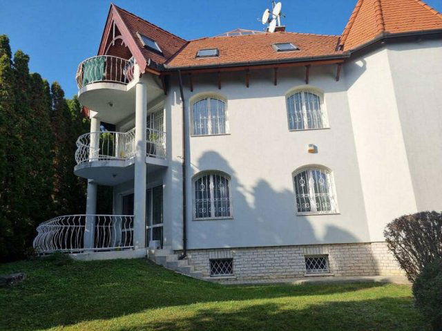 Eladó téglalakás, Budapesten, XII. kerületben 230 M Ft, 4 szobás