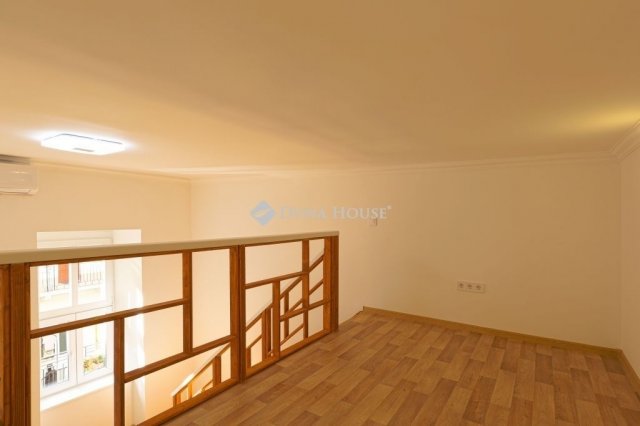 Eladó téglalakás, Budapesten, IX. kerületben 61.9 M Ft, 1 szobás