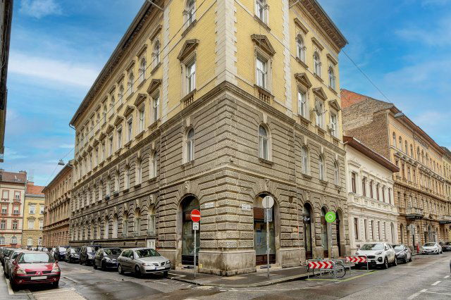 Eladó téglalakás, Budapesten, VI. kerületben, Szív utcában
