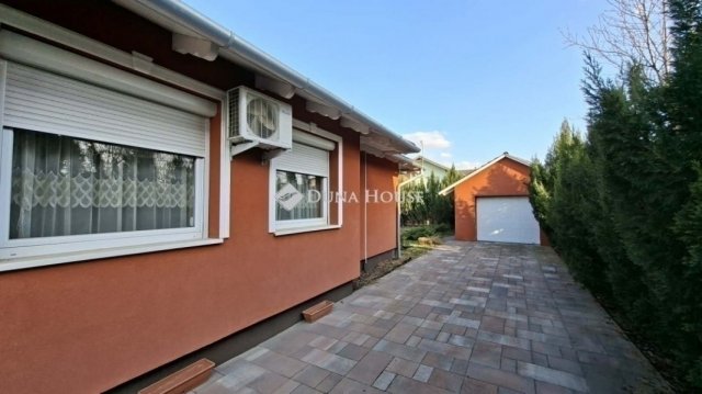 Eladó családi ház, Dunaharasztin 130 M Ft, 4 szobás