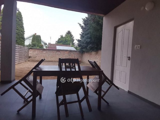 Eladó nyaraló, Orosházán 45 M Ft, 2 szobás