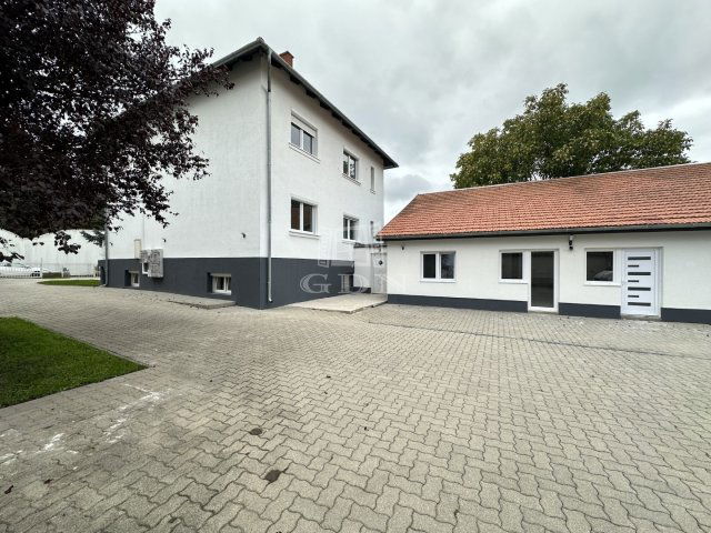 Eladó téglalakás, Székesfehérvárott 82.7 M Ft, 1+3 szobás