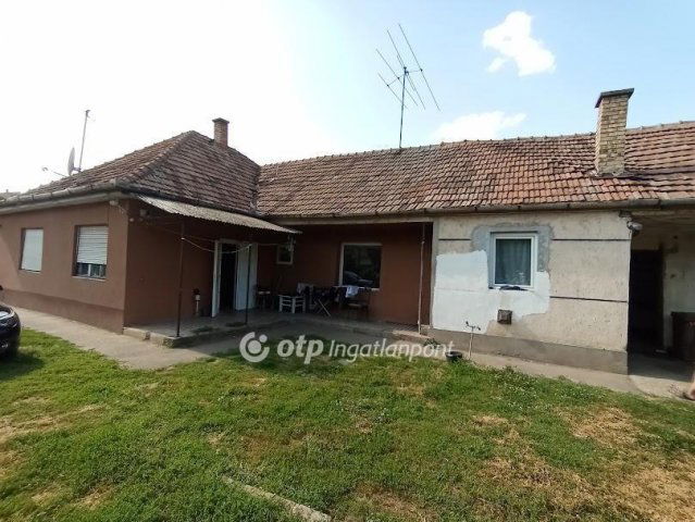 Eladó családi ház, Ecséden 18.9 M Ft, 4 szobás