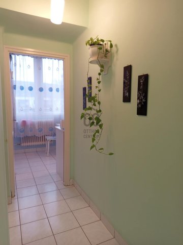 Eladó téglalakás, Tatabányán 40 M Ft, 2 szobás