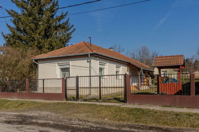 Eladó családi ház, Bükkaranyosban 31.9 M Ft, 2 szobás