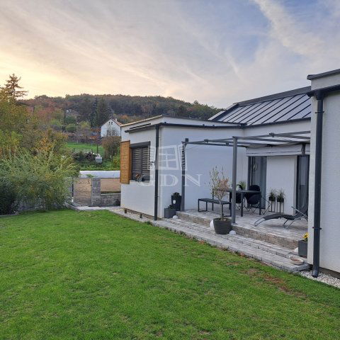 Eladó családi ház, Alsóörsön 104 M Ft, 3 szobás