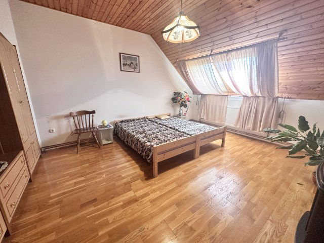 Eladó ikerház, Sajtoskálon 49.9 M Ft, 4 szobás
