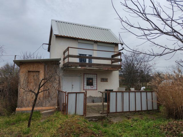 Eladó családi ház, Szigetváron 6.3 M Ft, 2 szobás