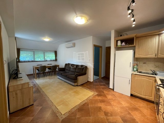 Kiadó téglalakás, albérlet, Szegeden 228 E Ft / hó, 1+2 szobás