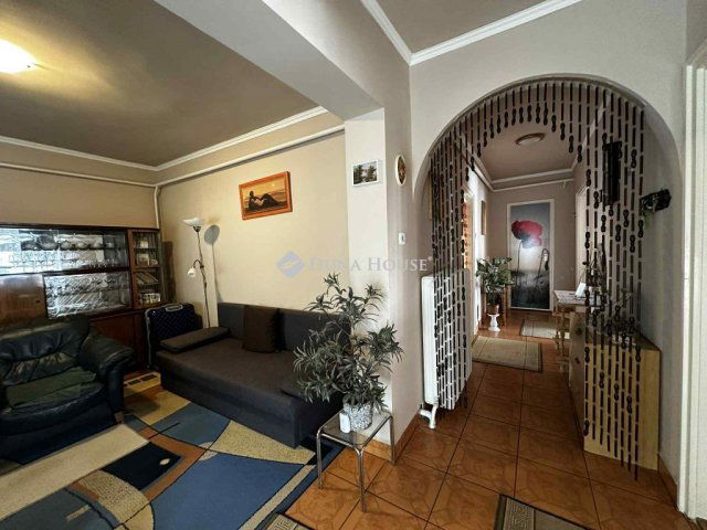 Eladó családi ház, Tamásiban 52 M Ft, 3 szobás