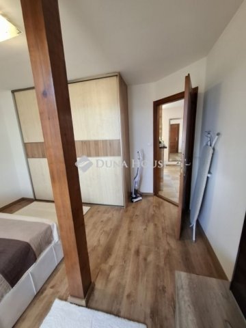 Eladó téglalakás, Szegeden 88 M Ft, 4 szobás