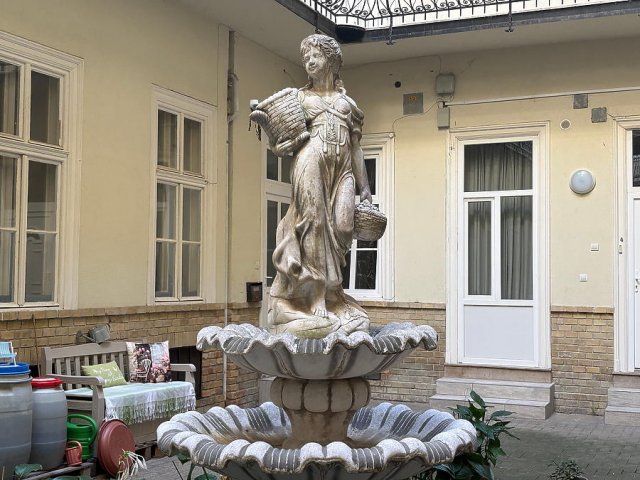 Eladó téglalakás, Budapesten, VI. kerületben, Ó utcában 78 M Ft