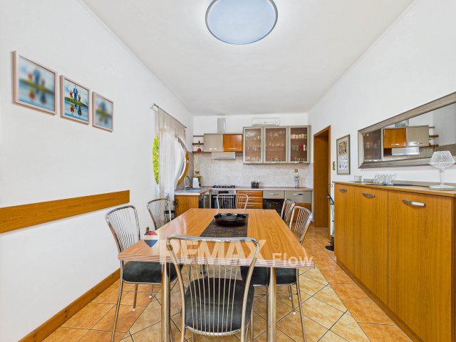 Eladó családi ház, Kozármislenyen 179.9 M Ft, 5 szobás