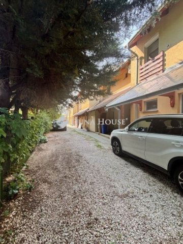 Eladó téglalakás, Üllőn 93 M Ft, 2+2 szobás