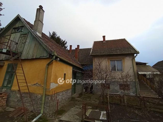 Eladó családi ház, Hatvanban 38 M Ft, 3+1 szobás