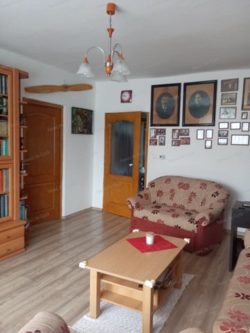 Eladó téglalakás, Győrött 65 M Ft, 2 szobás