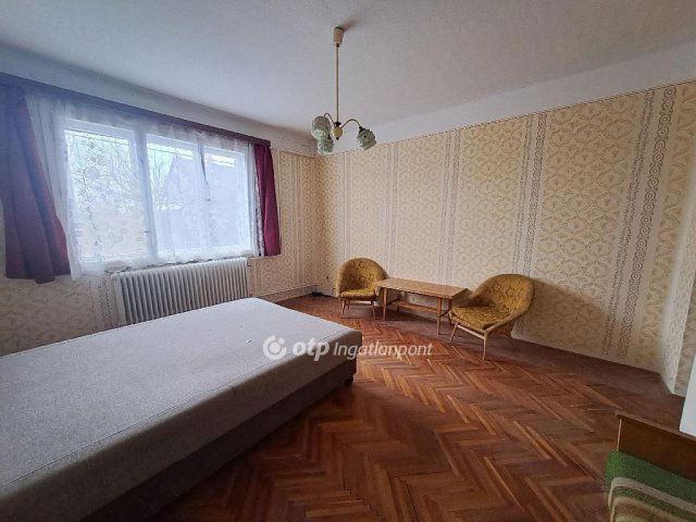 Eladó családi ház, Kisújszálláson 19 M Ft, 2+1 szobás