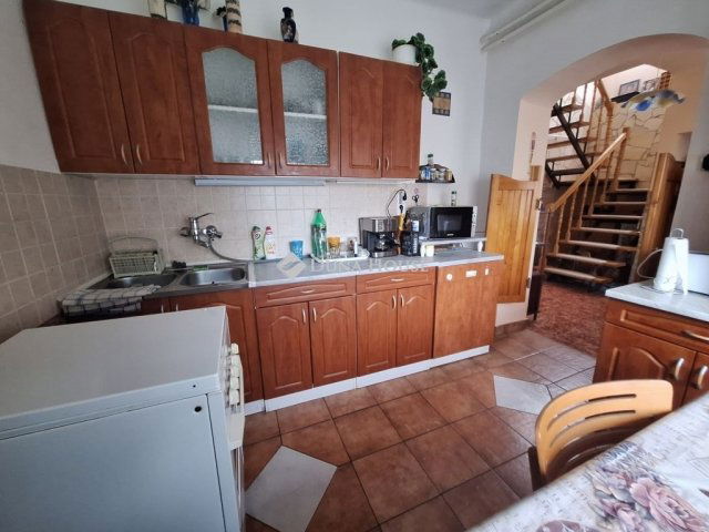 Eladó családi ház, Sárváron 67 M Ft, 5 szobás