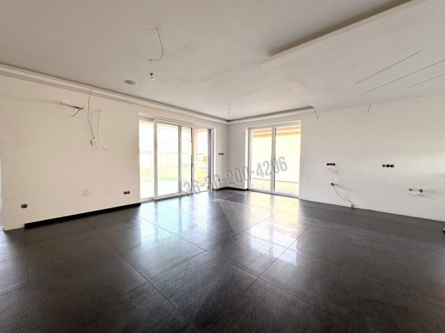 Eladó családi ház, Jánossomorján 115 M Ft, 4 szobás