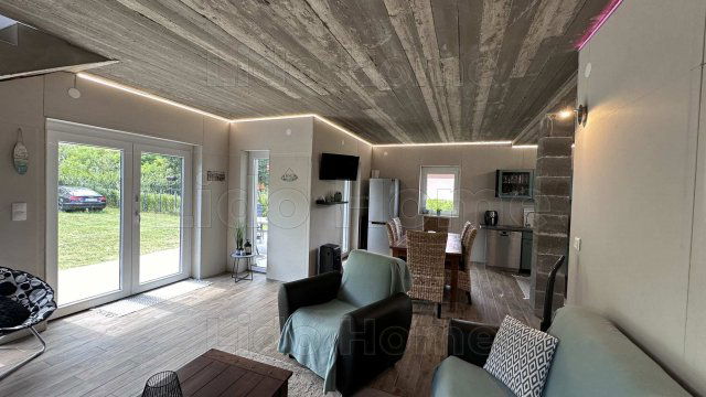 Eladó családi ház, Balatonkeresztúron 86 M Ft, 1+3 szobás