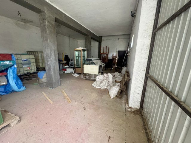 Eladó ipari ingatlan, Dunaszekcsőn 25 M Ft / költözzbe.hu