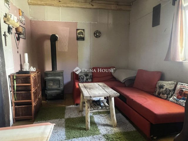 Eladó családi ház, Kincsesbányán 31.5 M Ft, 1 szobás