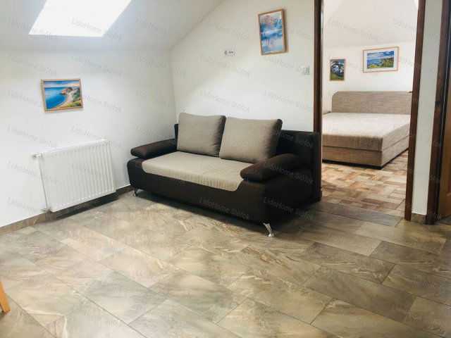Eladó hotel, Balatonszárszón 145 M Ft, 8 szobás