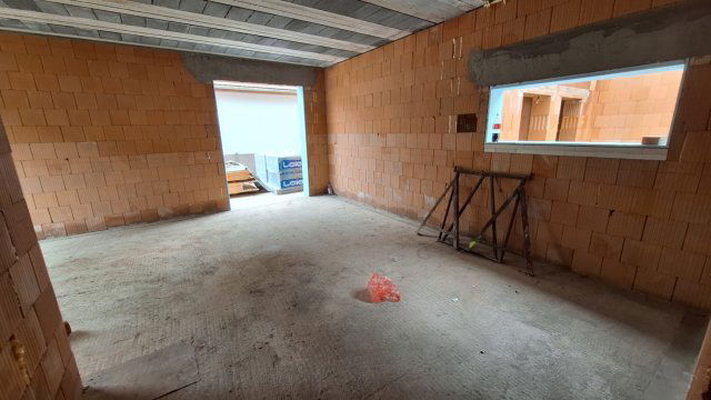 Eladó ikerház, Gödöllőn 150 M Ft, 5 szobás