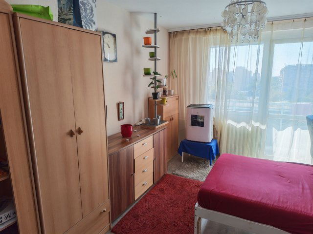 Kiadó panellakás, albérlet, Debrecenben 210 E Ft / hó, 3 szobás