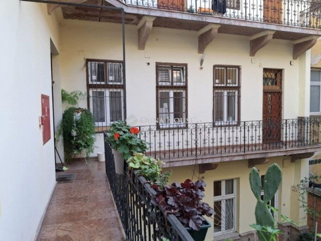 Eladó téglalakás, Budapesten, VII. kerületben 244.9 M Ft