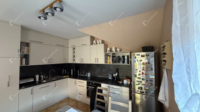 Eladó téglalakás, Sopronban 99.9 M Ft, 3 szobás