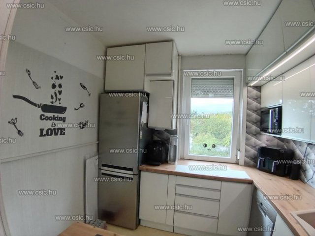 Eladó panellakás, Budapesten, XVI. kerületben 87 M Ft, 2+2 szobás