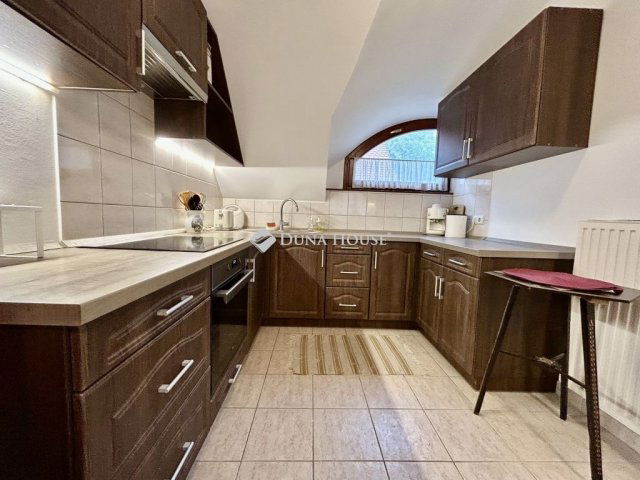 Eladó téglalakás, Alsópáhokon 67.99 M Ft, 3 szobás