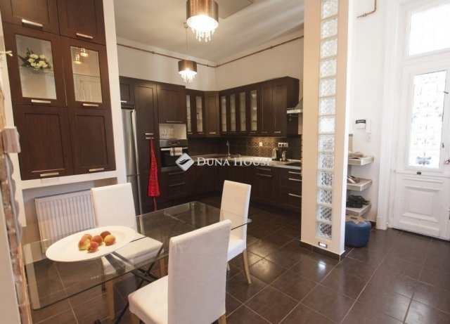 Eladó téglalakás, Budapesten, VI. kerületben 139.9 M Ft