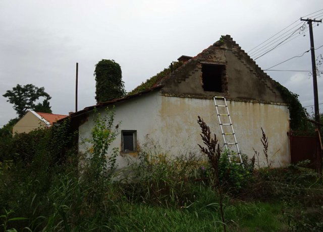 Eladó családi ház, Medgyesegyházán, Batthyány utcában 0.3 M Ft