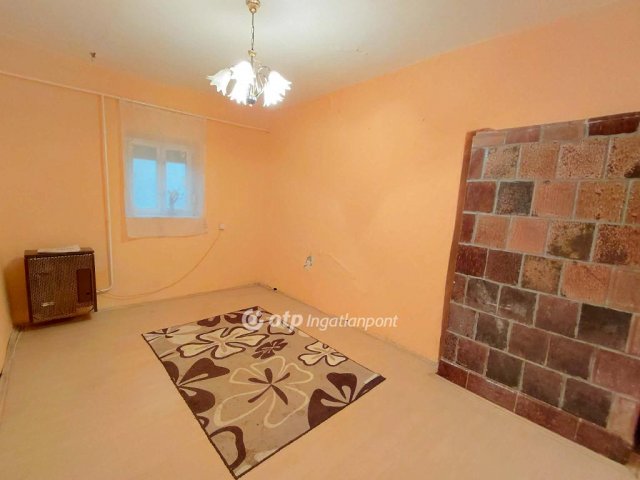 Eladó családi ház, Kaszaperen 6 M Ft, 2 szobás