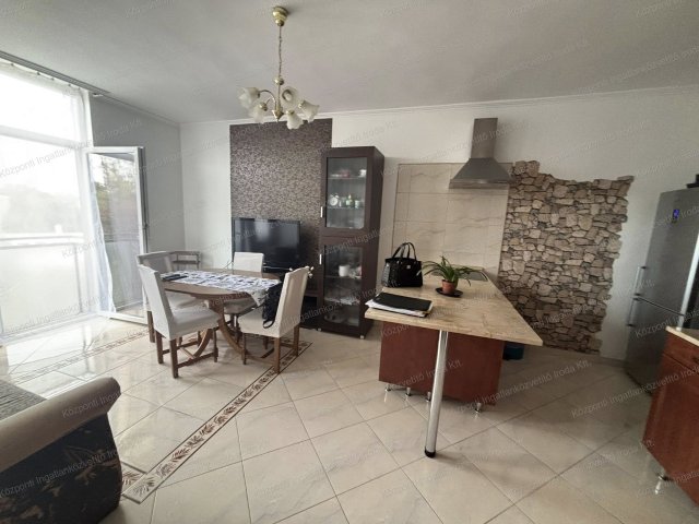 Eladó téglalakás, Tatabányán 42.99 M Ft, 1+2 szobás