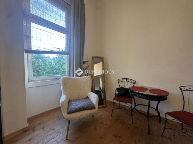 Eladó téglalakás, Budapesten, IX. kerületben, Márton utcában